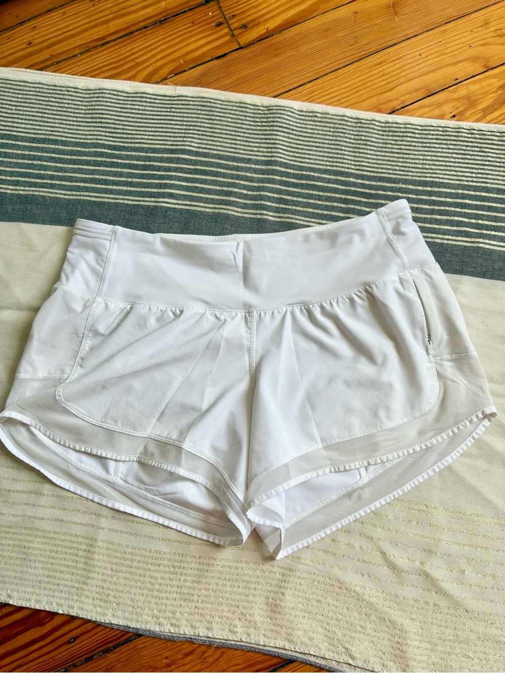 Lululemon Hotty Hot Athletic Shorts